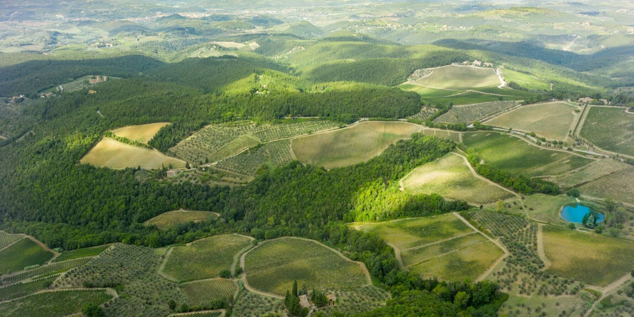 08-VisitChianti-Castellina-in-chianti-toscana-shutterstock_1516575983-2021x1228